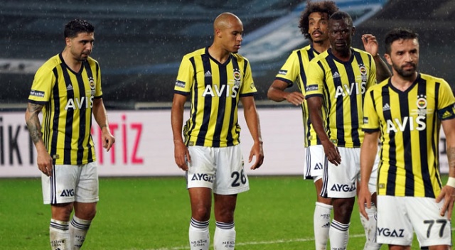 Fenerbahçe'den iç sahada son 30 sezonun en kötü performansı Fenerbahçe'den iç sahada son 30 sezonun en kötü performansı
