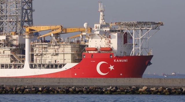 Geri sayım başladı! Kanuni sondaj gemisi Karadeniz'e hazırlanıyor Geri sayım başladı! Kanuni sondaj gemisi Karadeniz'e hazırlanıyor