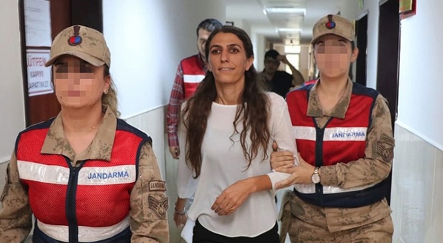 HDP'li eski Kocaköy Belediye Başkanı Rojda Nazlier'e 9 yıl hapis cezası HDP'li eski Kocaköy Belediye Başkanı Rojda Nazlier'e 9 yıl hapis cezası