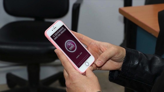İçişleri Bakanı Soylu: KADES uygulaması indirilme sayısı 979 bine ulaştı İçişleri Bakanı Soylu: KADES uygulaması indirilme sayısı 979 bine ulaştı