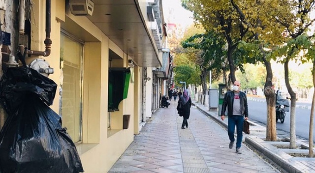 İran'da son 24 saatte 177 kişi Covid-19'dan hayatını kaybetti İran'da son 24 saatte 177 kişi Covid-19'dan hayatını kaybetti