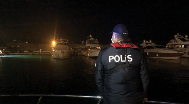 İstanbul Boğazı&#039;nda polisten korona ve yılbaşı denetimi