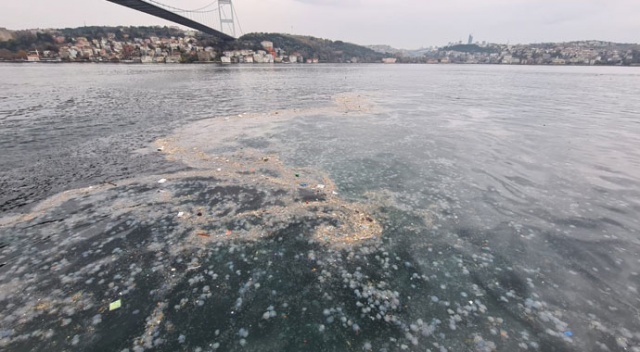 İstanbul&#039;da çöp felaketi! Boğaz&#039;ımız düğümlendi...