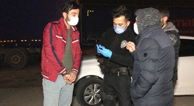 İzmir'de geçerli izin kağıdı ile Düzce'ye geldiler cezayı yediler İzmir'de geçerli izin kağıdı ile Düzce'ye geldiler cezayı yediler