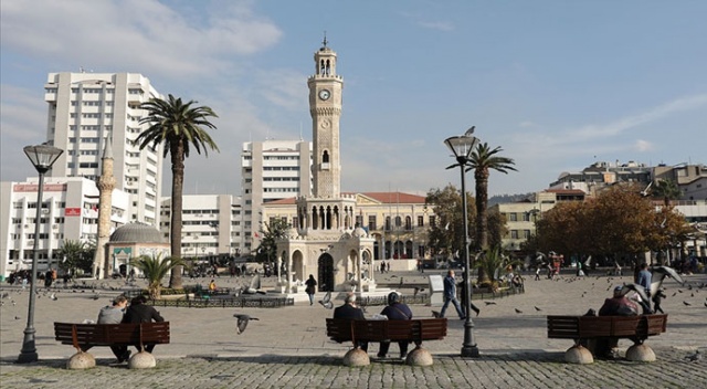 İzmir'de tedbirler sonuç verdi, Covid-19 vakalarında azalma oldu