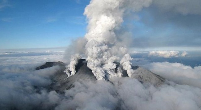 Japonya’da Otake Yanardağı&#039;nda patlama