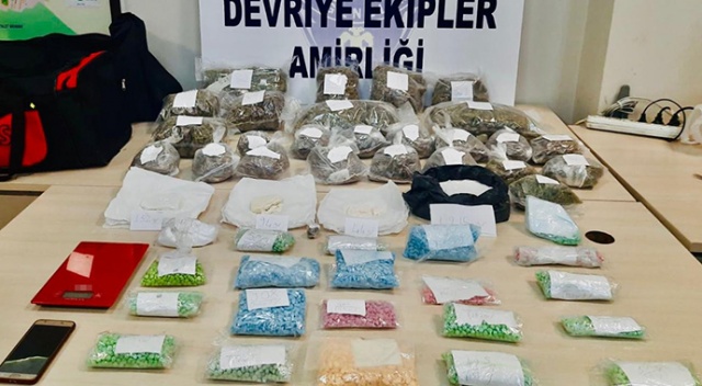 Kavgayı ayırmaya giden polis binlerce uyuşturucu hapla karşılaştı Kavgayı ayırmaya giden polis binlerce uyuşturucu hapla karşılaştı