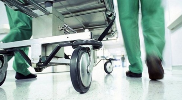 Kendi ürettiği içkiden zehirlendi