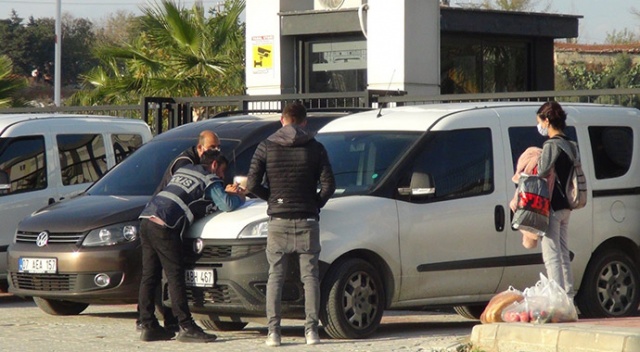 Kısıtlama saatinde ehliyetsiz yakalandı, yemediği ceza kalmadı