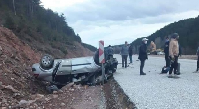 Kütahya&#039;daki trafik kazasında karı-koca hayatını kaybetti