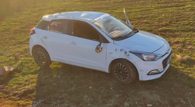 Mardin'de virajı alamayan otomobil takla attı: 4 yaralı