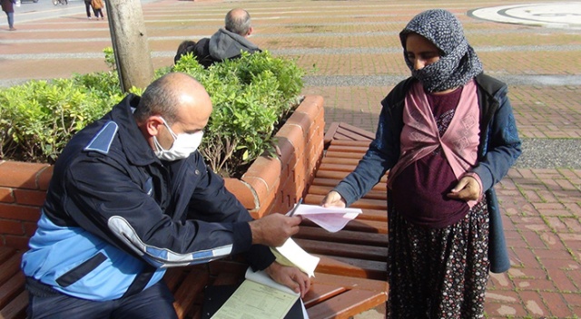 Maskesiz yakalanan hamile dilenci kadın: " 50 tane ceza yazıldı hiçbirini ödemedim bunu da ödemem" Maskesiz yakalanan hamile dilenci kadın: " 50 tane ceza yazıldı hiçbirini ödemedim bunu da ödemem"