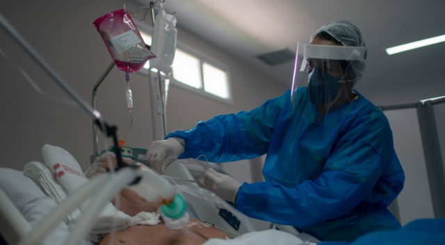Pandemi döneminde doktorlar Kosova’yı terk etmeye devam ediyor Pandemi döneminde doktorlar Kosova’yı terk etmeye devam ediyor