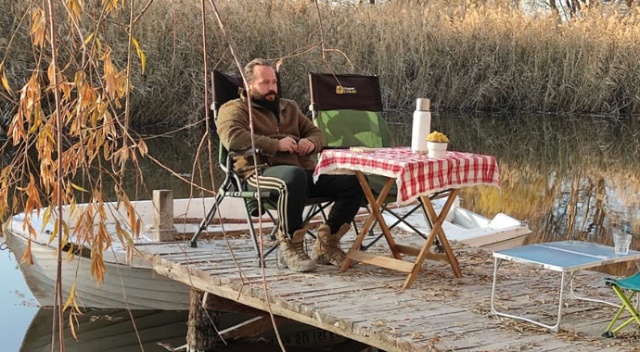 Pandemiyi fırsat bildi, ailesiyle doğaya kaçtı Pandemiyi fırsat bildi, ailesiyle doğaya kaçtı