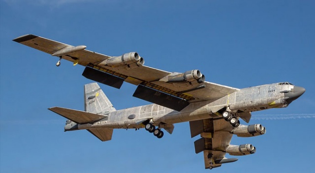 Restore edilen B-52H bombardıman uçağı 12 sene sonra yeniden aktif görevde Restore edilen B-52H bombardıman uçağı 12 sene sonra yeniden aktif görevde