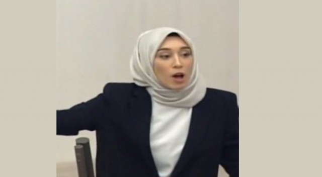 Rümeysa Kadak'tan CHP'ye tecavüz sessizliği tepkisi Rümeysa Kadak'tan CHP'ye tecavüz sessizliği tepkisi
