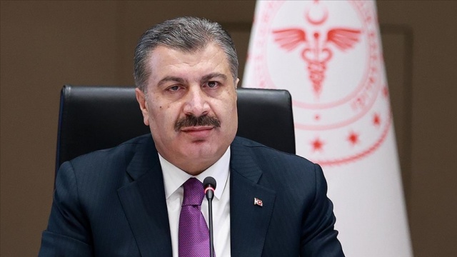 Sağlık Bakanı Koca: Çin&#039;den gelecek aşı pazarı pazartesiye bağlayan gece yola çıkıyor
