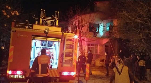 Sobadan sıçrayan kıvılcım evi kullanılmaz hale getirdi