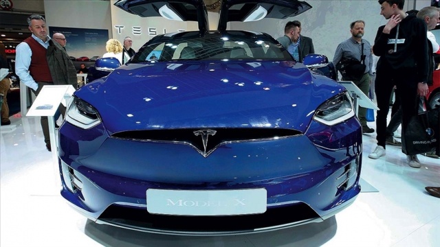 Tesla'dan 3 ayda ikinci 5 milyar dolarlık hisse satışı Tesla'dan 3 ayda ikinci 5 milyar dolarlık hisse satışı