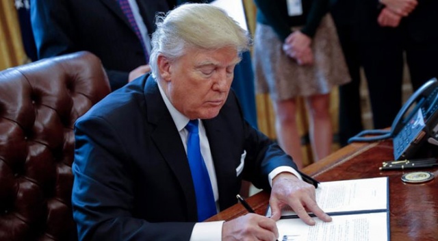 Trump'tan, Kongreden geçen destek paketi için 'değişiklik' çağrısı Trump'tan, Kongreden geçen destek paketi için 'değişiklik' çağrısı