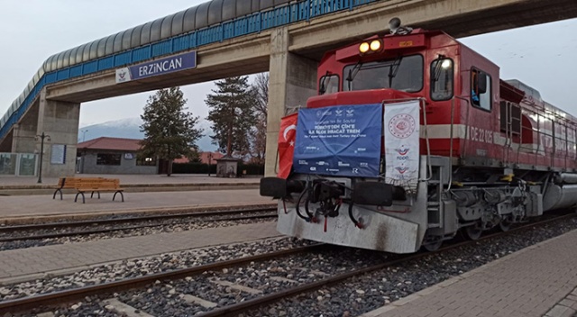 Türkiye'den Çin’e giden ilk ihracat treni Erzincan’dan geçti Türkiye'den Çin’e giden ilk ihracat treni Erzincan’dan geçti