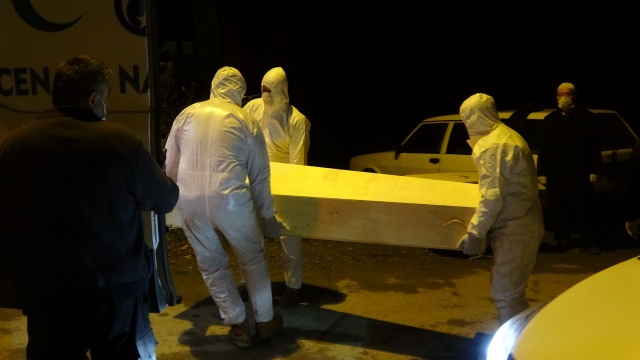 Uzman doktor korona virüse yenik düştü