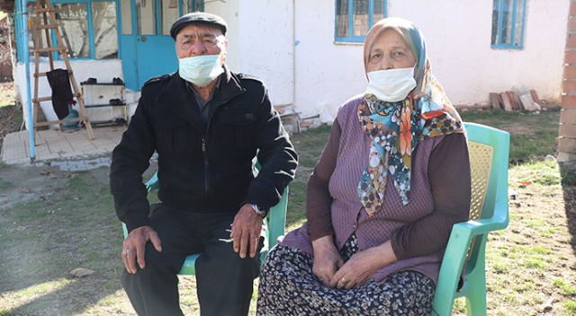 Yaşlı çiftin kefen parasını bıçak zoruyla gasp etti, adliyeden elini kolunu sallayarak çıktı