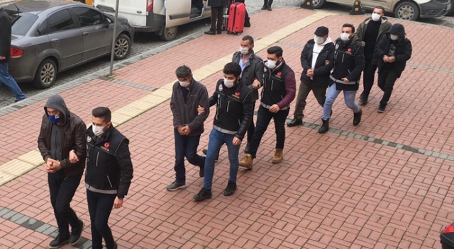 Zehir tacirleri polisin eş zamanlı operasyonuyla yakalandı Zehir tacirleri polisin eş zamanlı operasyonuyla yakalandı