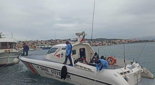 Ayvalık’ta 13 düzensiz göçmen kurtarıldı