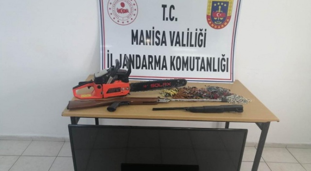 Çamura saplanan hırsızlar kurtarıcı çağırdı