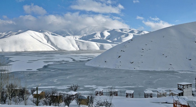 Dilimli Barajı tamamen dondu
