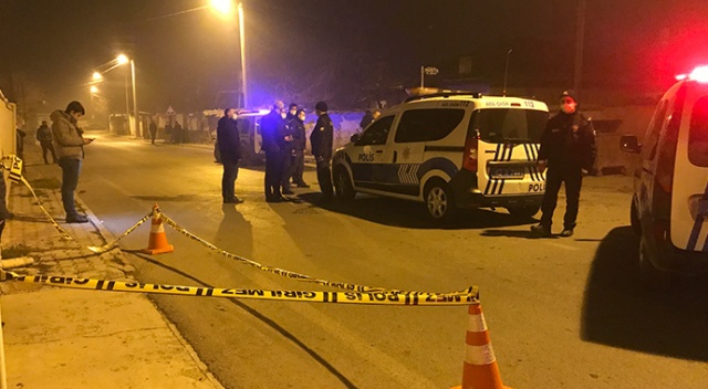 Eşini götürmeye geldi, kayınpederi ve 2 kayınbiraderini yaraladı Eşini götürmeye geldi, kayınpederi ve 2 kayınbiraderini yaraladı