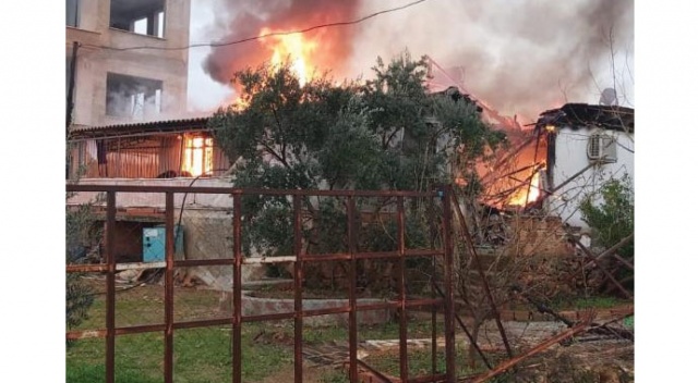 Ev yangınında yatalak yaşlı kadın hayatını kaybetti