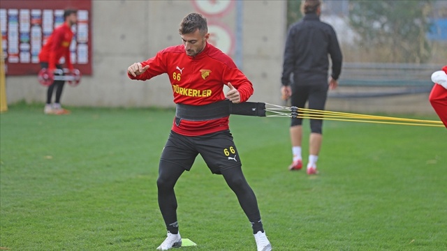 Göztepe'de Burak Süleyman eski takımı Kocaelispor'a kiralandı Göztepe'de Burak Süleyman eski takımı Kocaelispor'a kiralandı