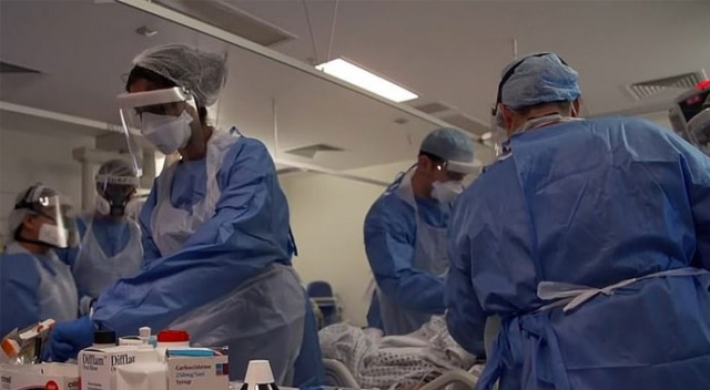 İngiltere’de doktorlar Covid hastalarını 'sınıflandırmaya' başladı: Yaşama şansı yüksek olanlara öncelik veriliyor İngiltere’de doktorlar Covid hastalarını 'sınıflandırmaya' başladı: Yaşama şansı yüksek olanlara öncelik veriliyor