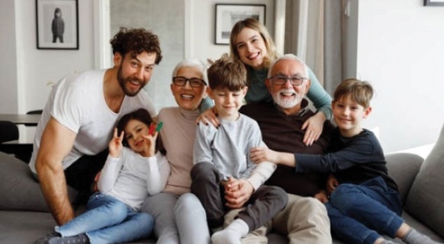 Kalabalık evler düşüşte