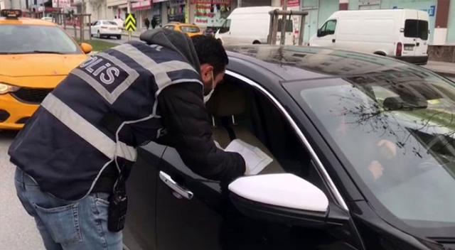 Kısıtlamada arkadaşıyla arabayla dolaşırken yakalandı, muhasebeciyim dedi