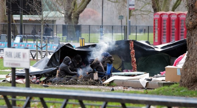 Londra’nın göbeğinde “evsizler köyü “