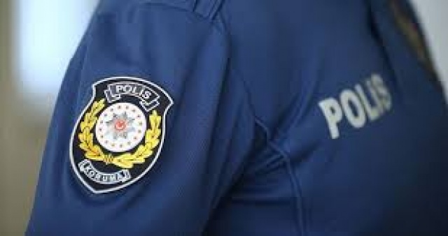 Özel harekat aracı kaza yaptı; 4'ü polis 6 kişi yaralandı Özel harekat aracı kaza yaptı; 4'ü polis 6 kişi yaralandı