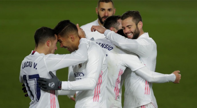 Real Madrid evinde 2 gol attı, liderliğe uçtu
