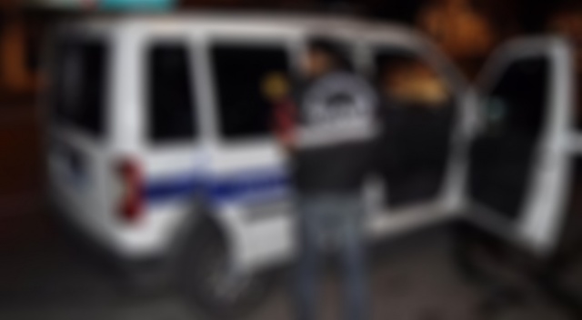 Kısıtlamada boş sokakta yol kavgası ettiler Kısıtlamada boş sokakta yol kavgası ettiler