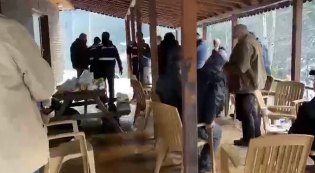 Sokağa çıkma kısıtlamasını ihlal ettiler, cezayı yediler Sokağa çıkma kısıtlamasını ihlal ettiler, cezayı yediler