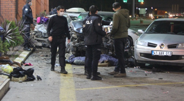 TEM Otoyolu’nda feci kaza: 1 ölü, 2'si ağır, 8 yaralı