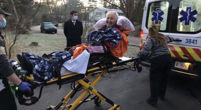 Türk halk bilimci İlhan Başgöz, ambulans uçakla Türkiye'ye getirildi Türk halk bilimci İlhan Başgöz, ambulans uçakla Türkiye'ye getirildi