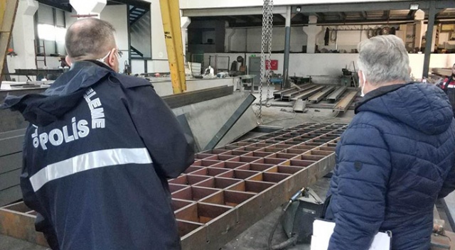 Üzerine 2 ton platform ızgara düşen işçi ağır yaralandı