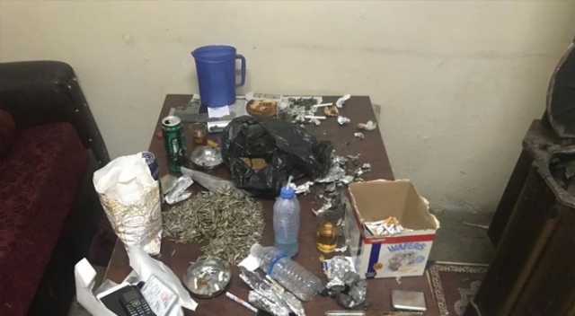 Yılbaşı gecesi uyuşturucu partisine polis baskını Yılbaşı gecesi uyuşturucu partisine polis baskını
