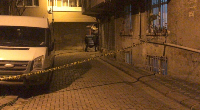 Zeytinburnu’nda 15 aylık bebek 2. kattan düştü Zeytinburnu’nda 15 aylık bebek 2. kattan düştü