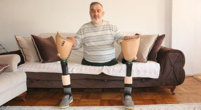 “Evsiz yaşanır, ayaksız yaşanır ama devletsiz yaşanmaz” 10 bin doları elinin tersiyle itti