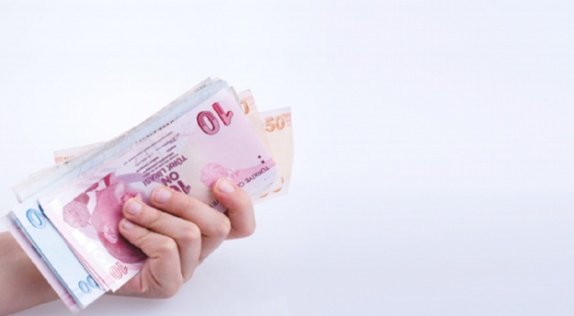 ‘Yurtdışına göndereceğim’ vaadiyle 23 bin lira dolandırdı ‘Yurtdışına göndereceğim’ vaadiyle 23 bin lira dolandırdı