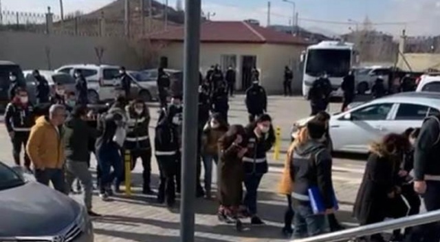 Ağrı’da &#039;Sahte Gelinler&#039; operasyonunda 6 kişi tutuklandı